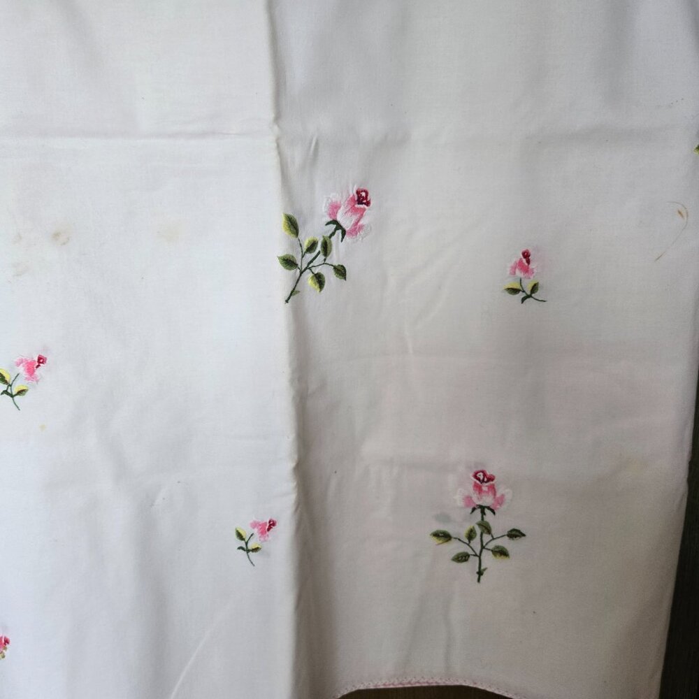 Beautiful Long Roses Embroidered Tablecloth - Never used